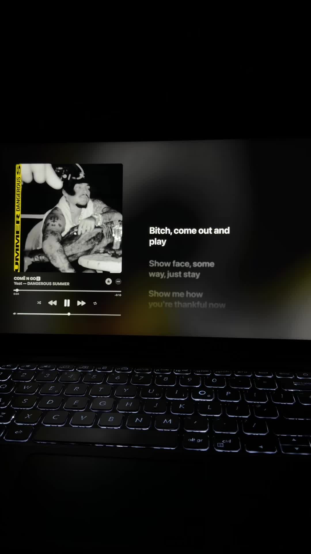 @𝐋𝐲𝐫𝐢𝐱𝐜𝐬 ➩