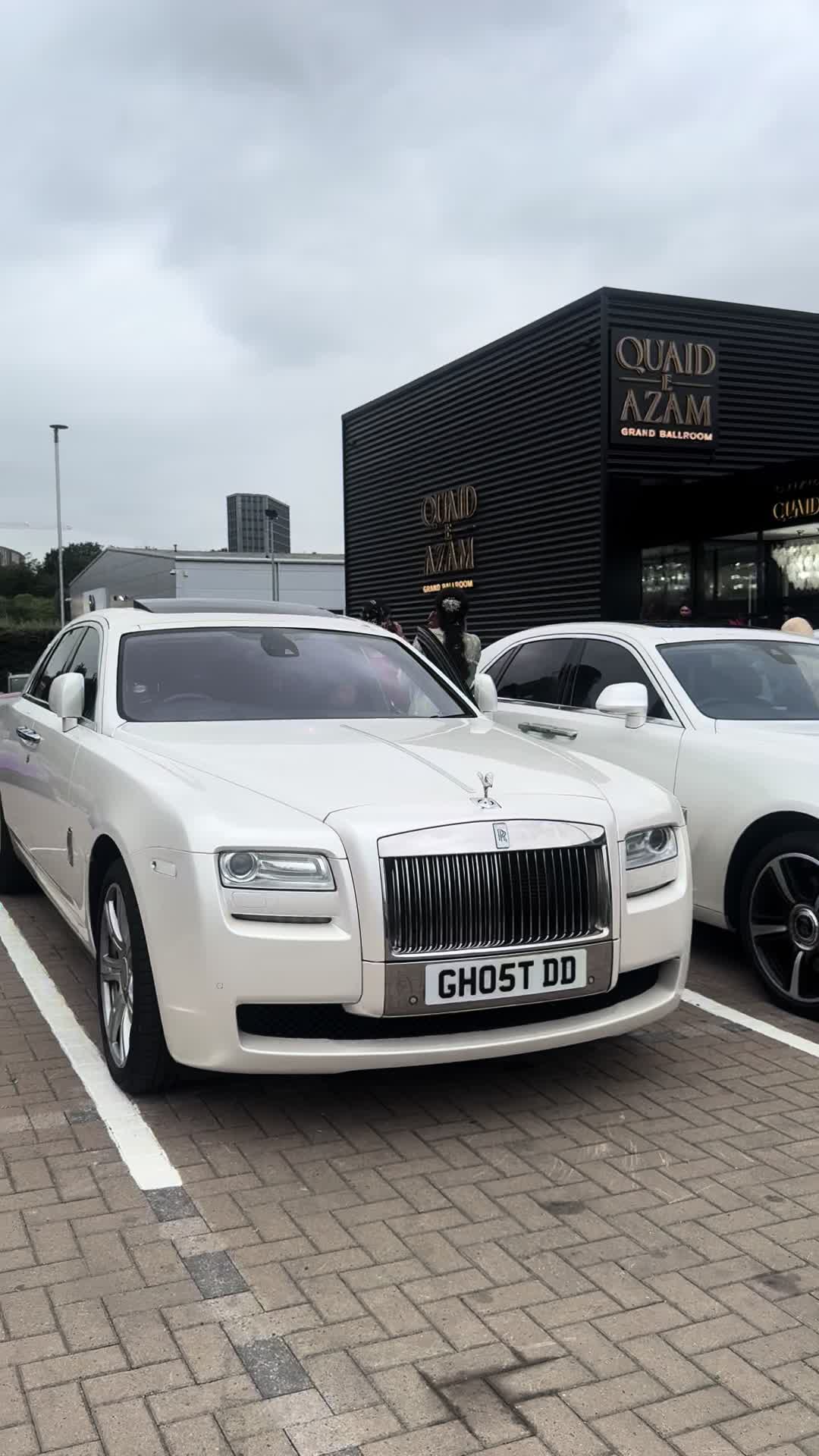 @Rolls Royce & Limo Hire 😎