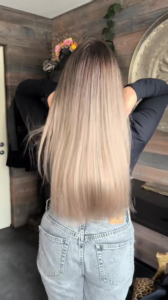 @Salon7 Heidi
