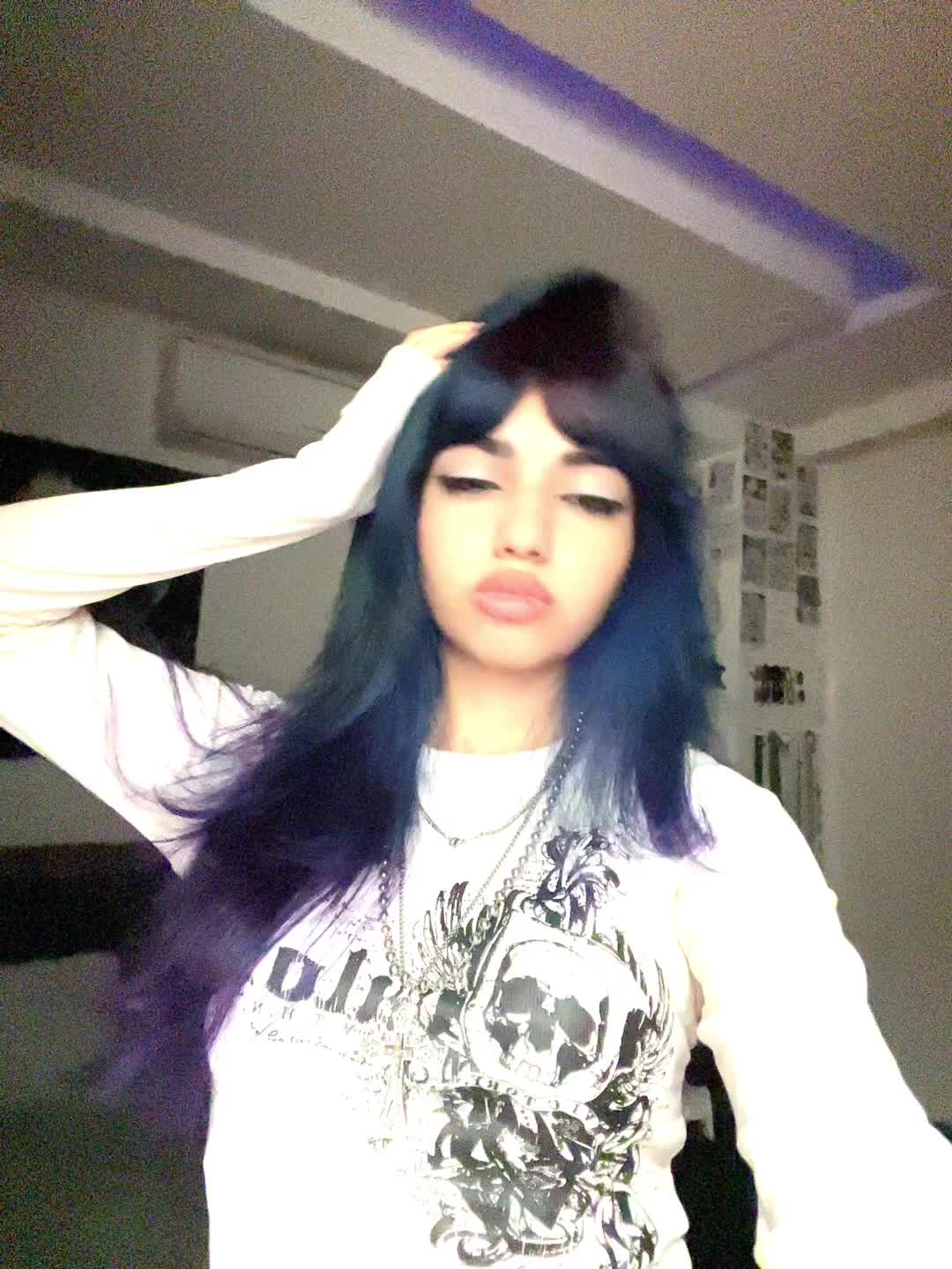 @Um