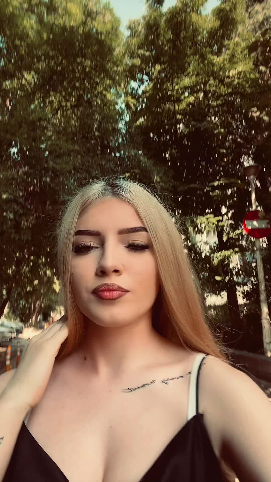 @2al3xia