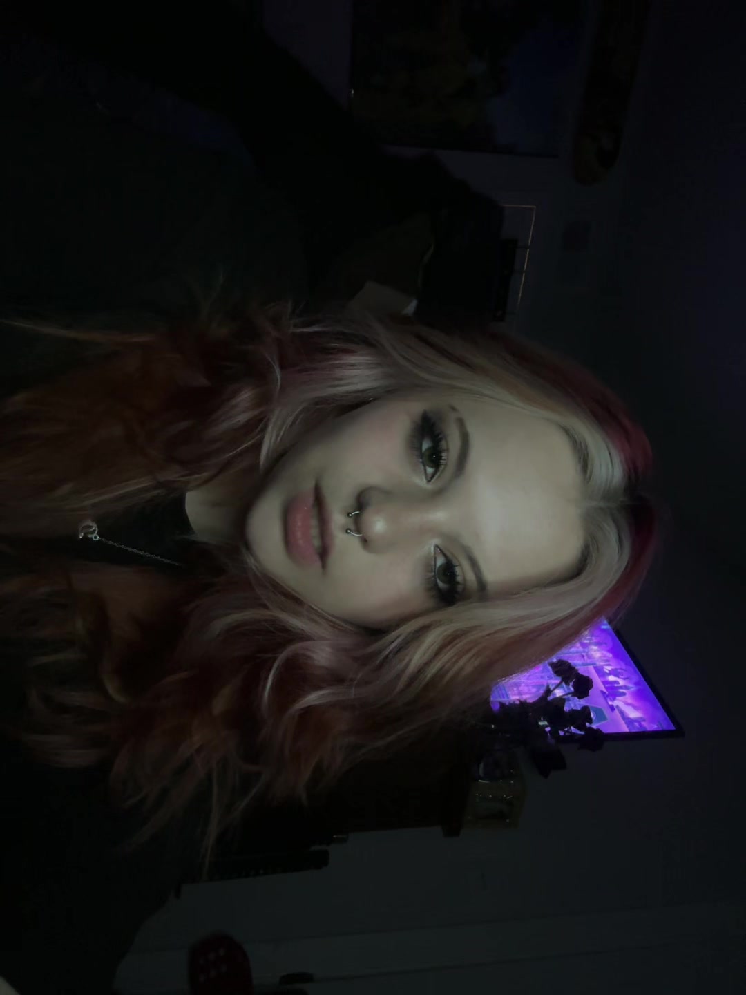 @:3