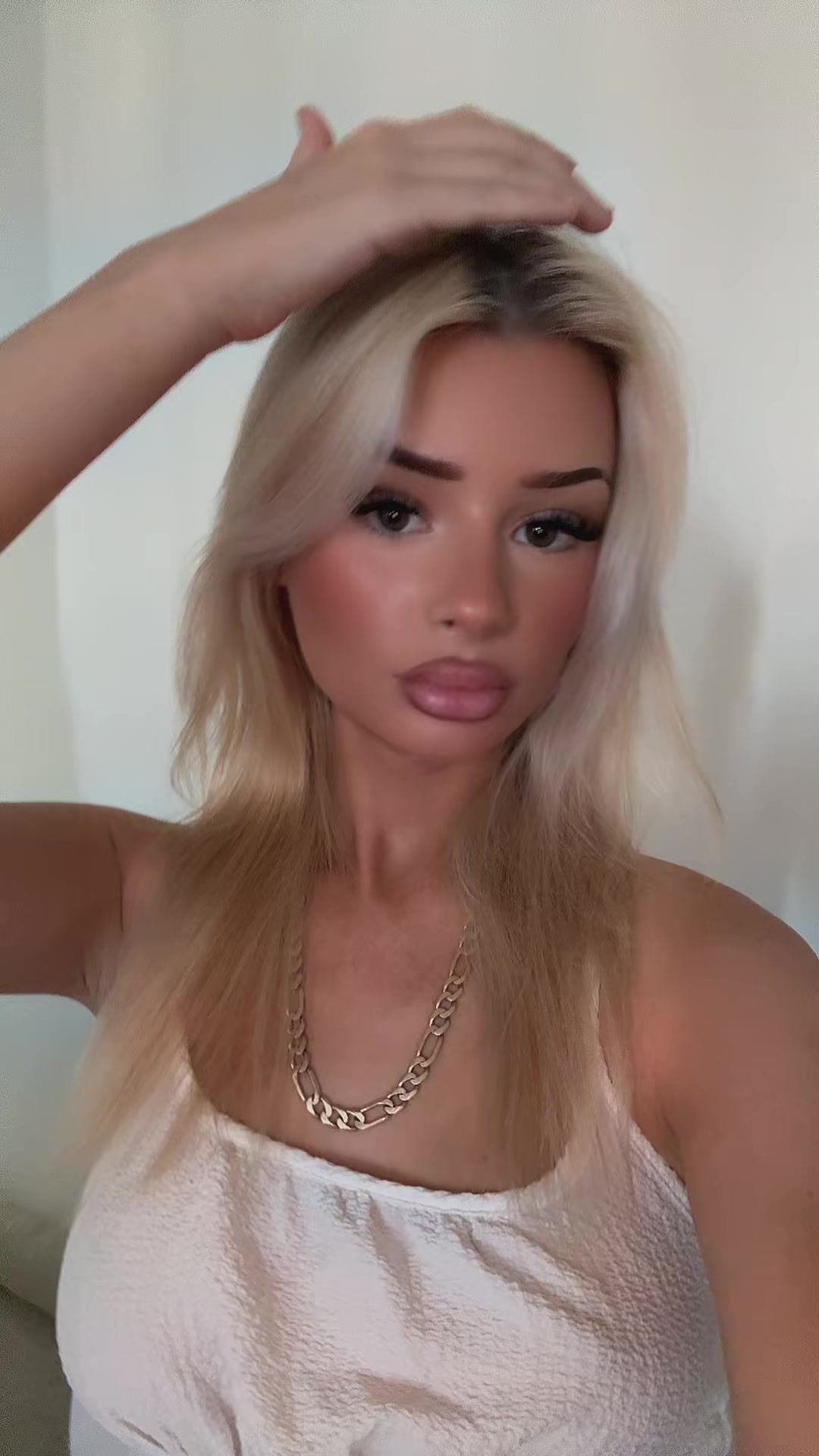 @Elliequigley