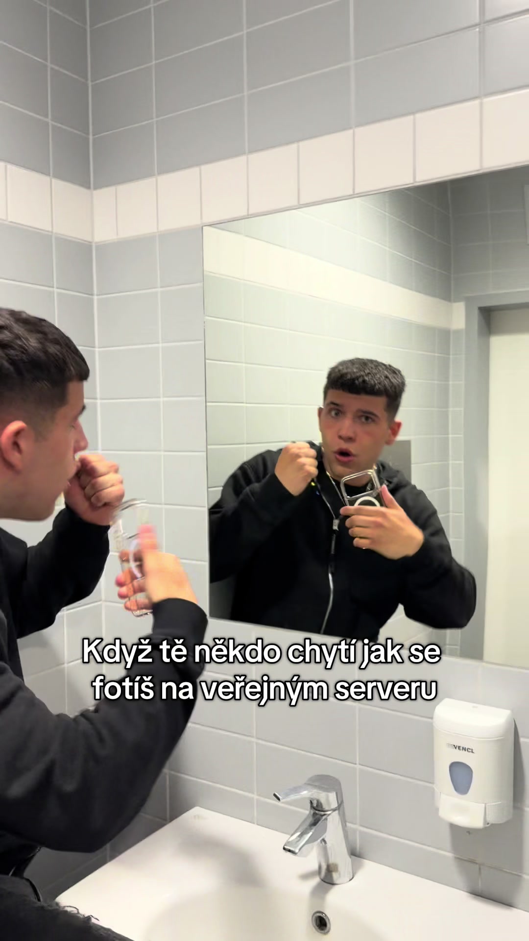@DOMOVN&Iacute; BRATŘI👑