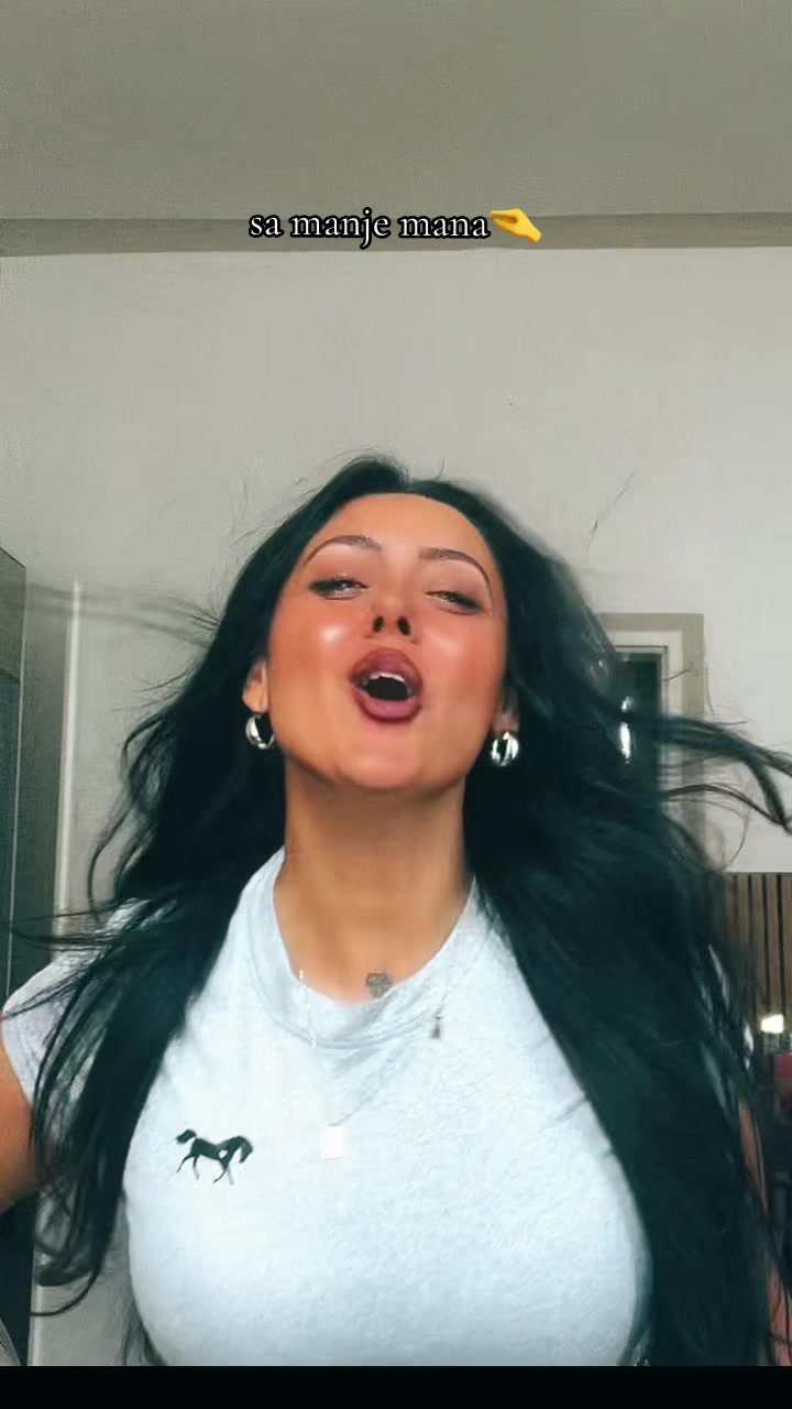 @ℰ