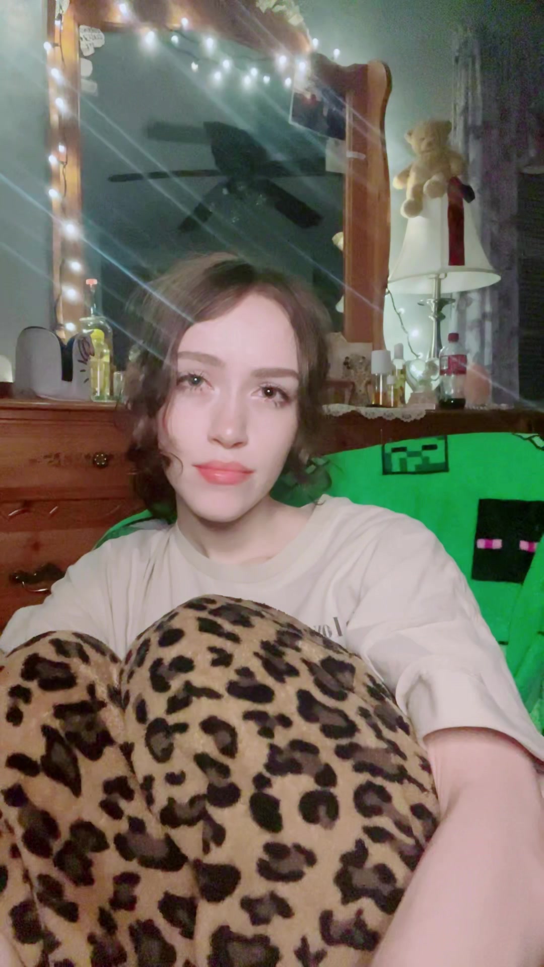 @elleb0dhi