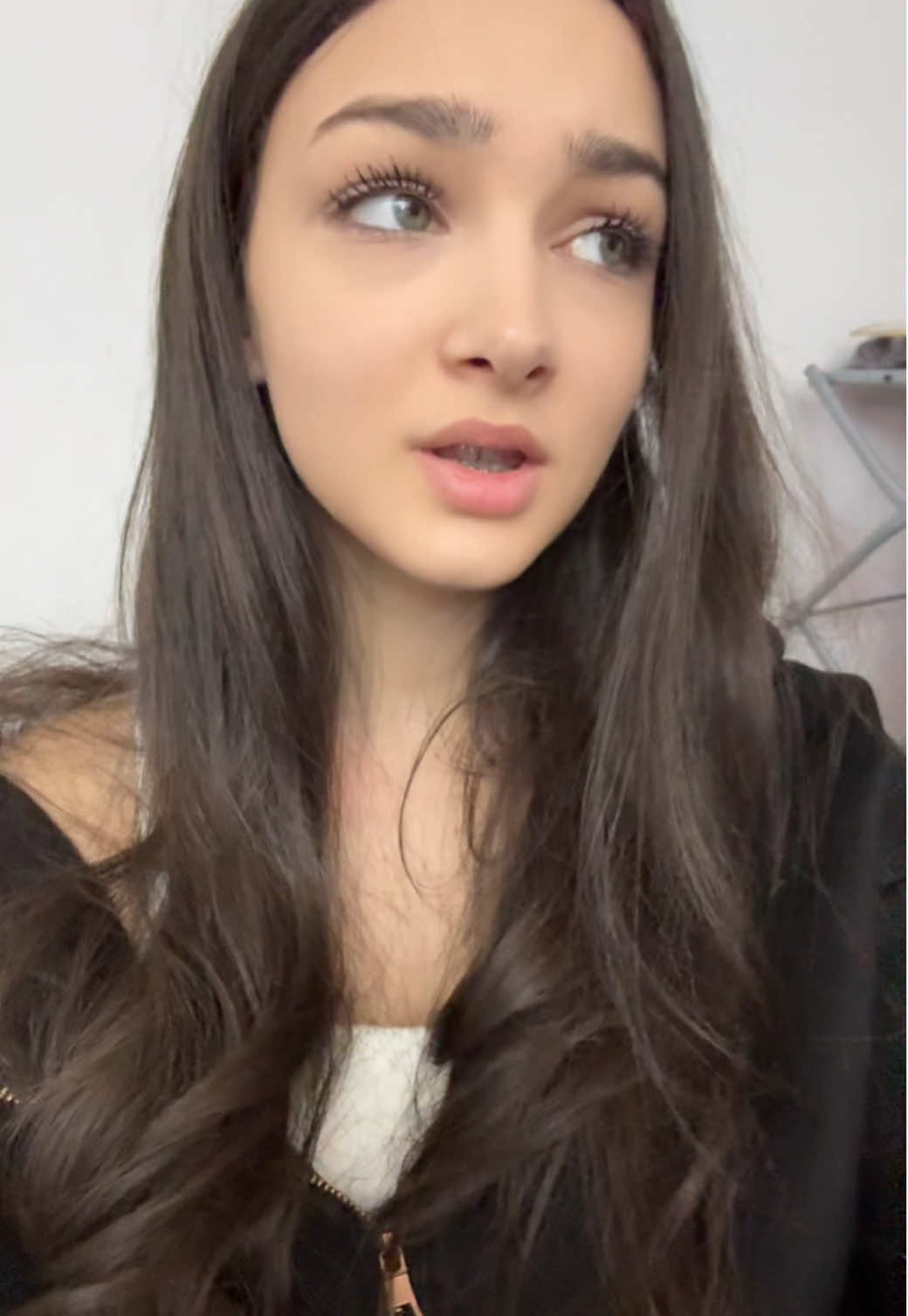 @Anakho