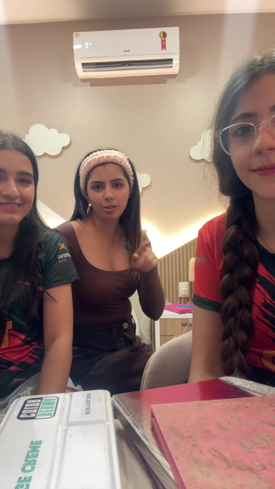 @amandavitoriav1