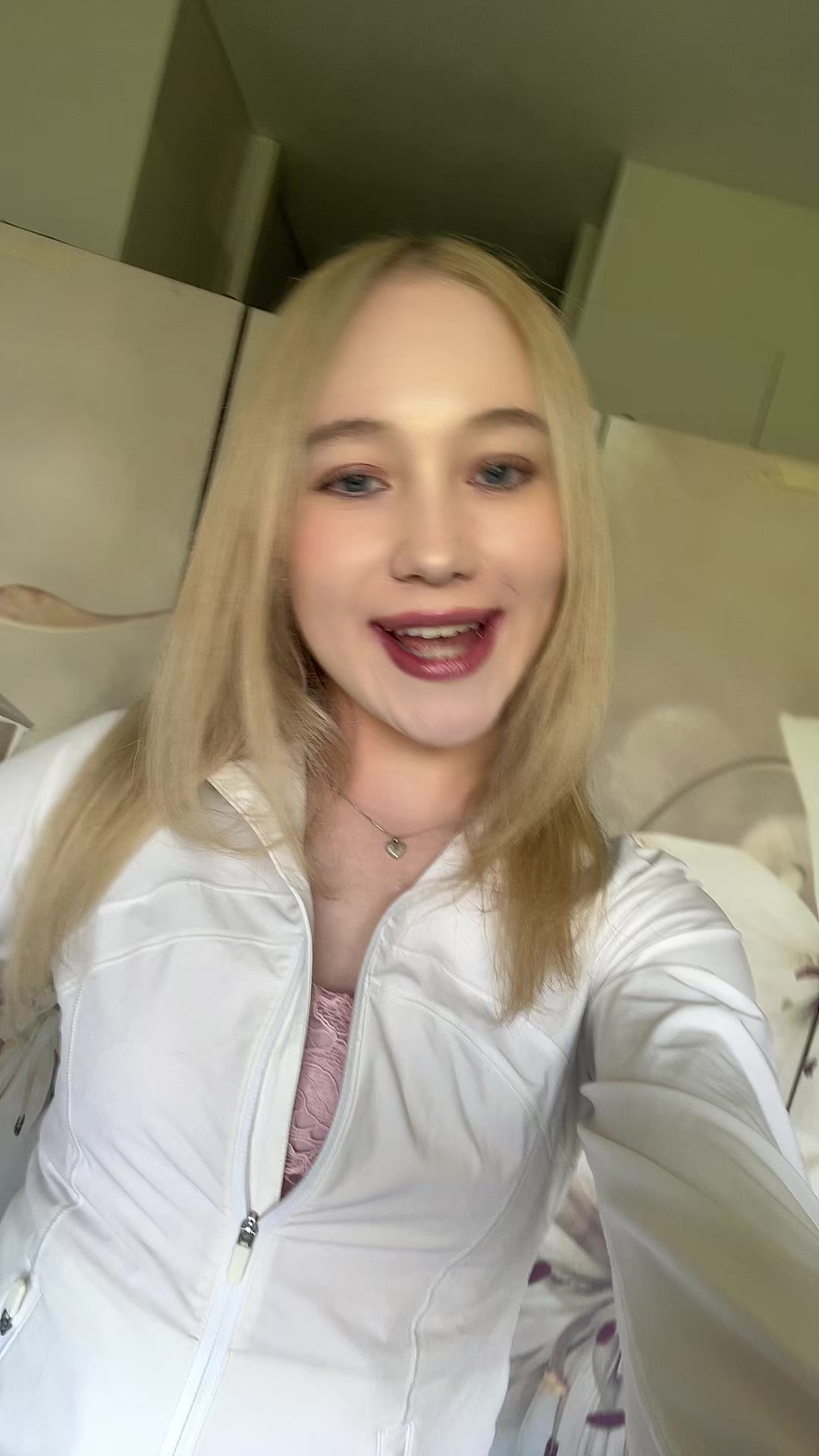 @thecutemirrorgirl