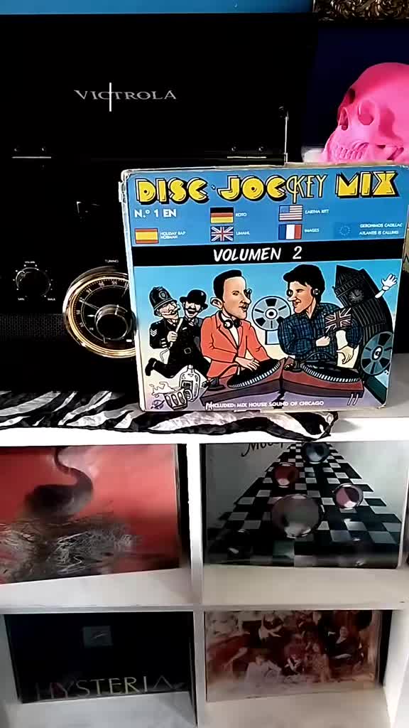 @🅼🆄🆂🅸🅲 🎵 𝕣𝕖𝕥𝕣𝕠 🎶