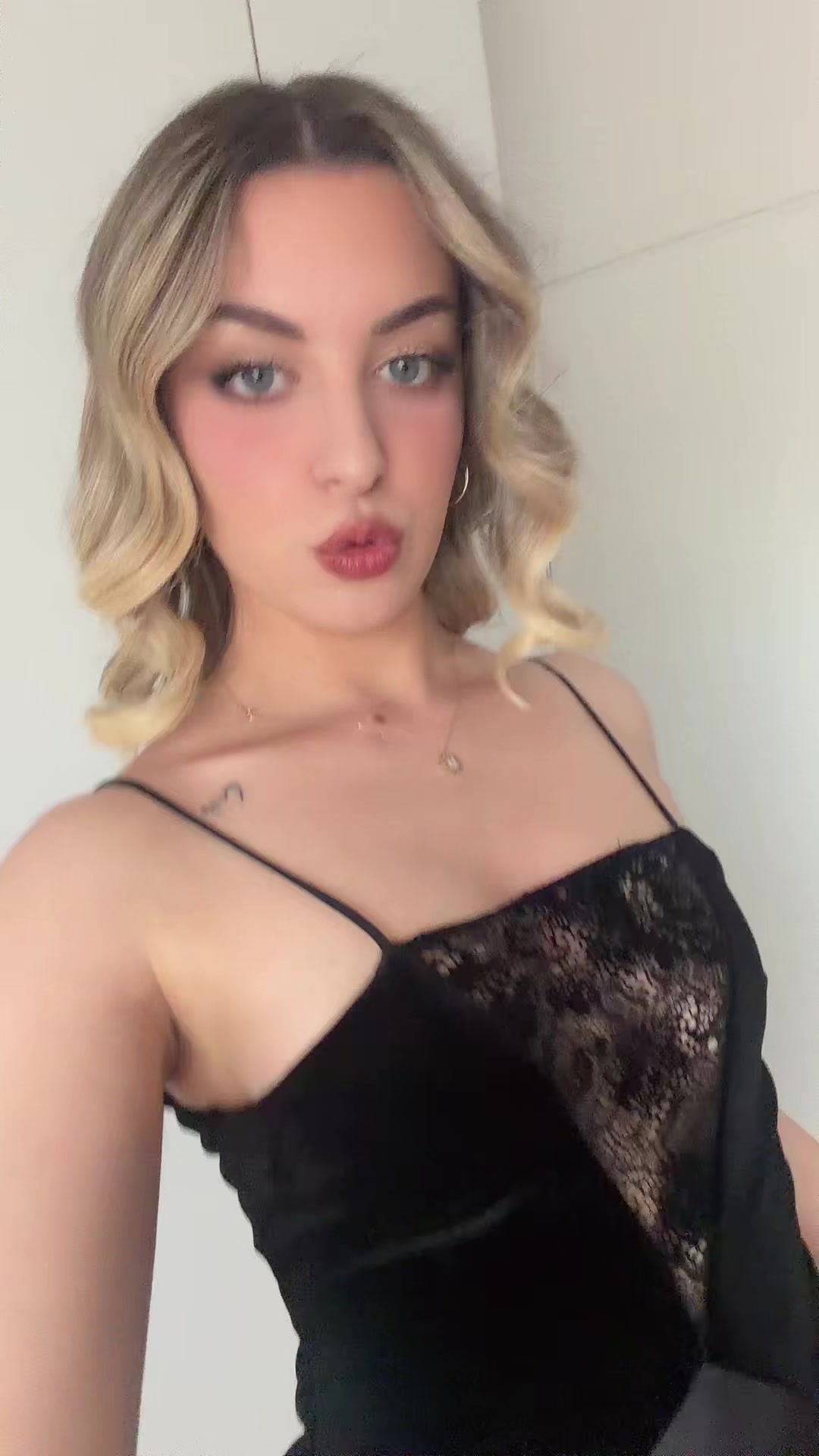 @iris