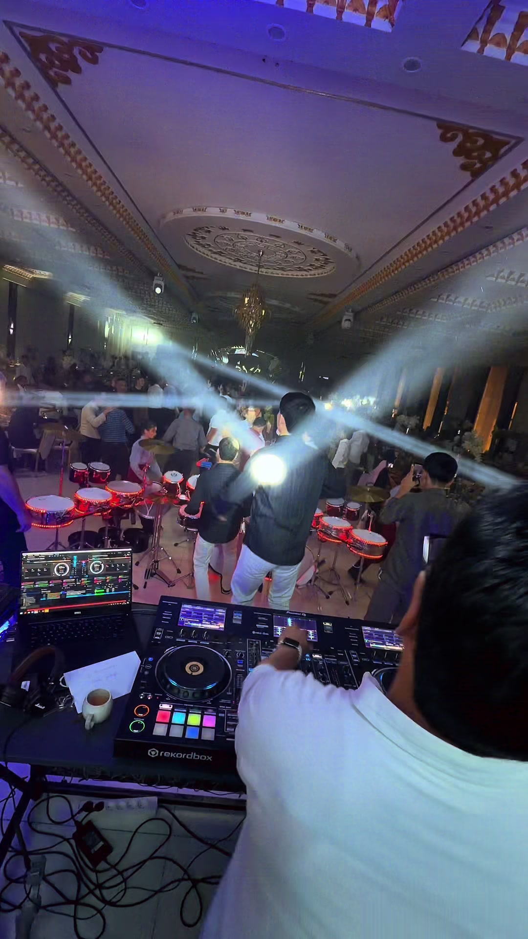 @DJ Gowshut