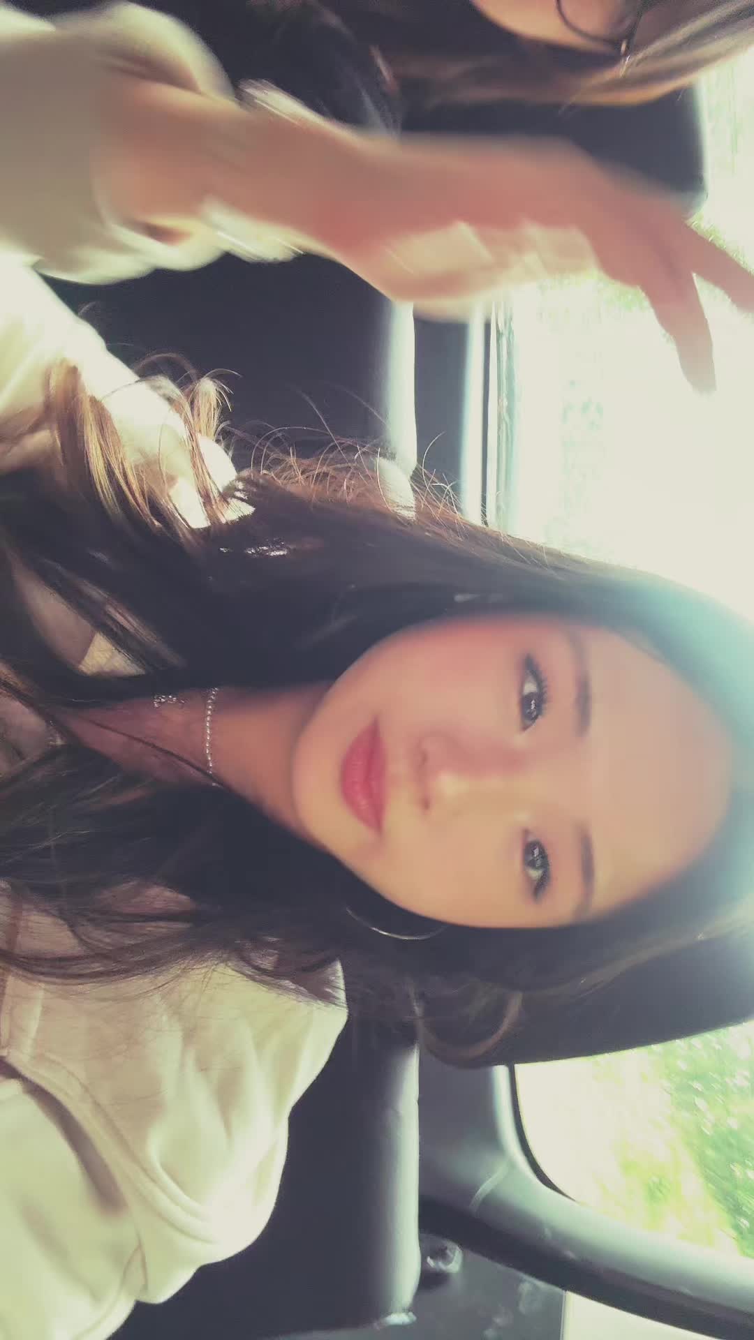 @lily