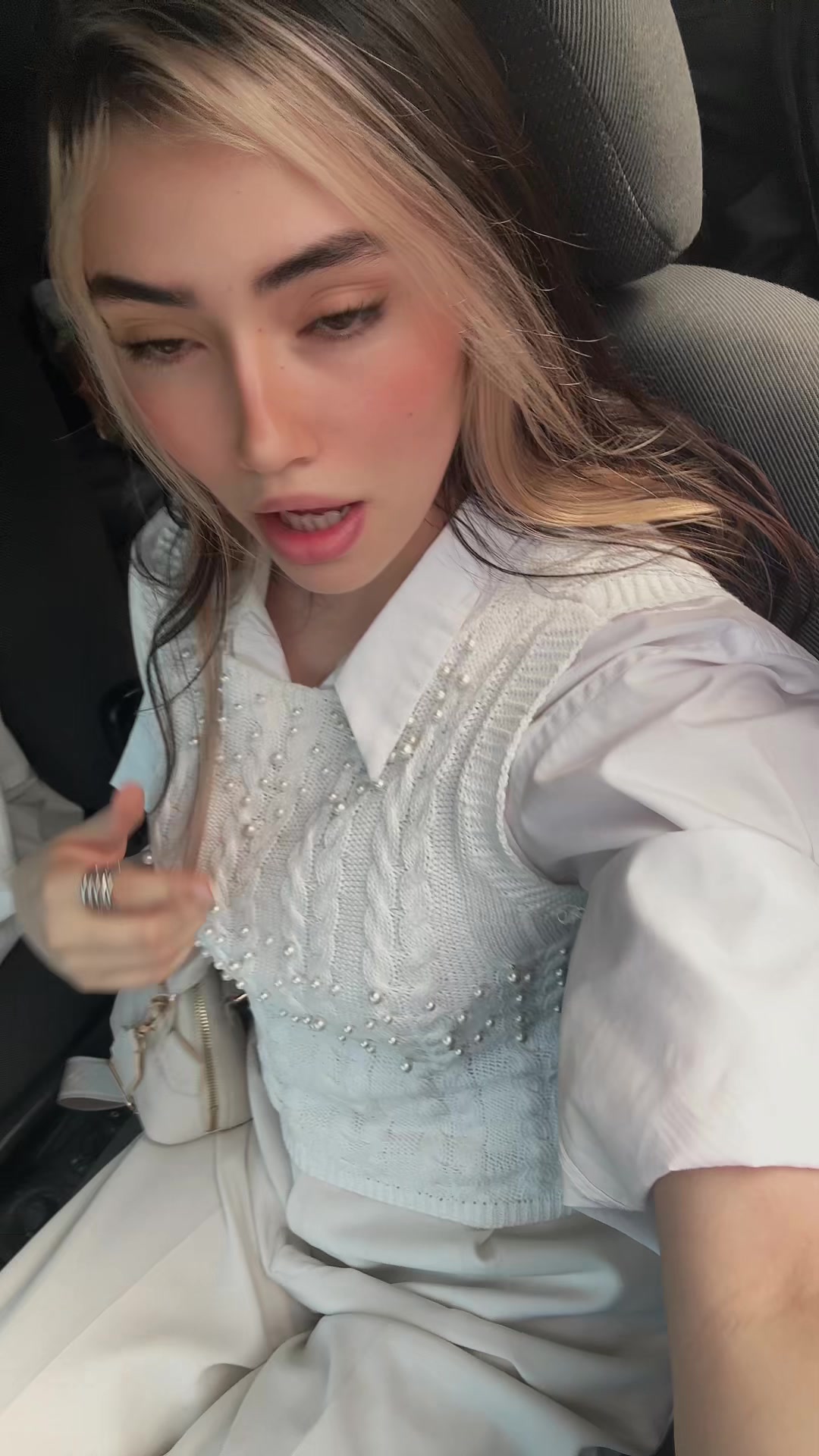 @Niayesh Khanian