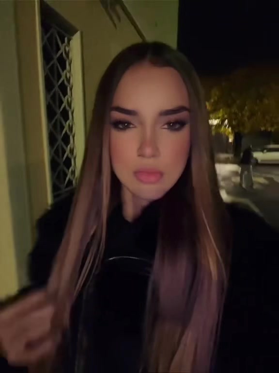 @lonatierika_