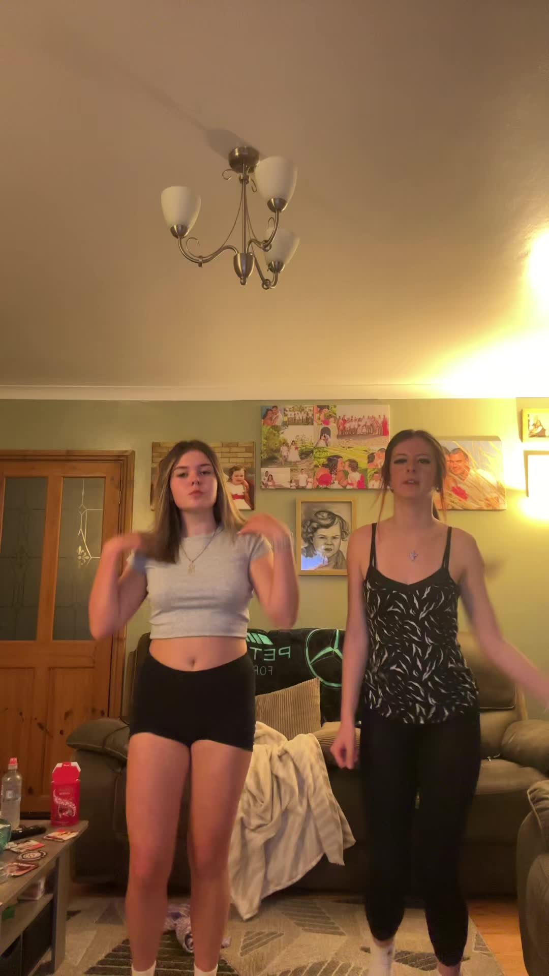 @Ellie and lilys life!