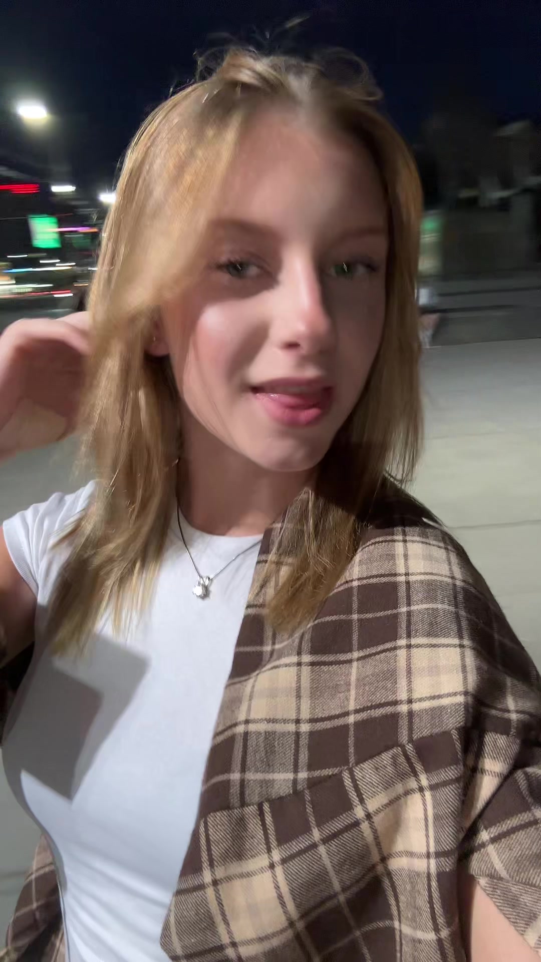 @adamova38