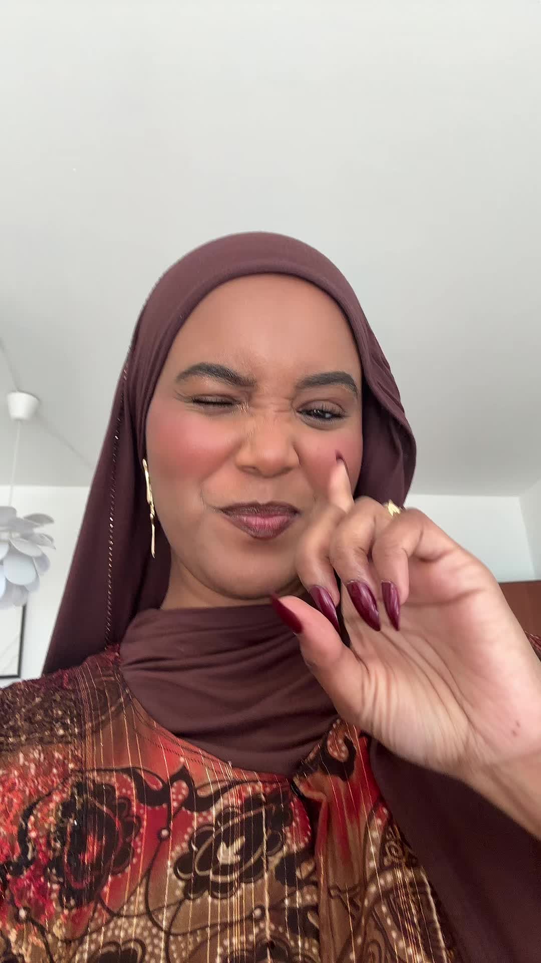 @Mona Hersi