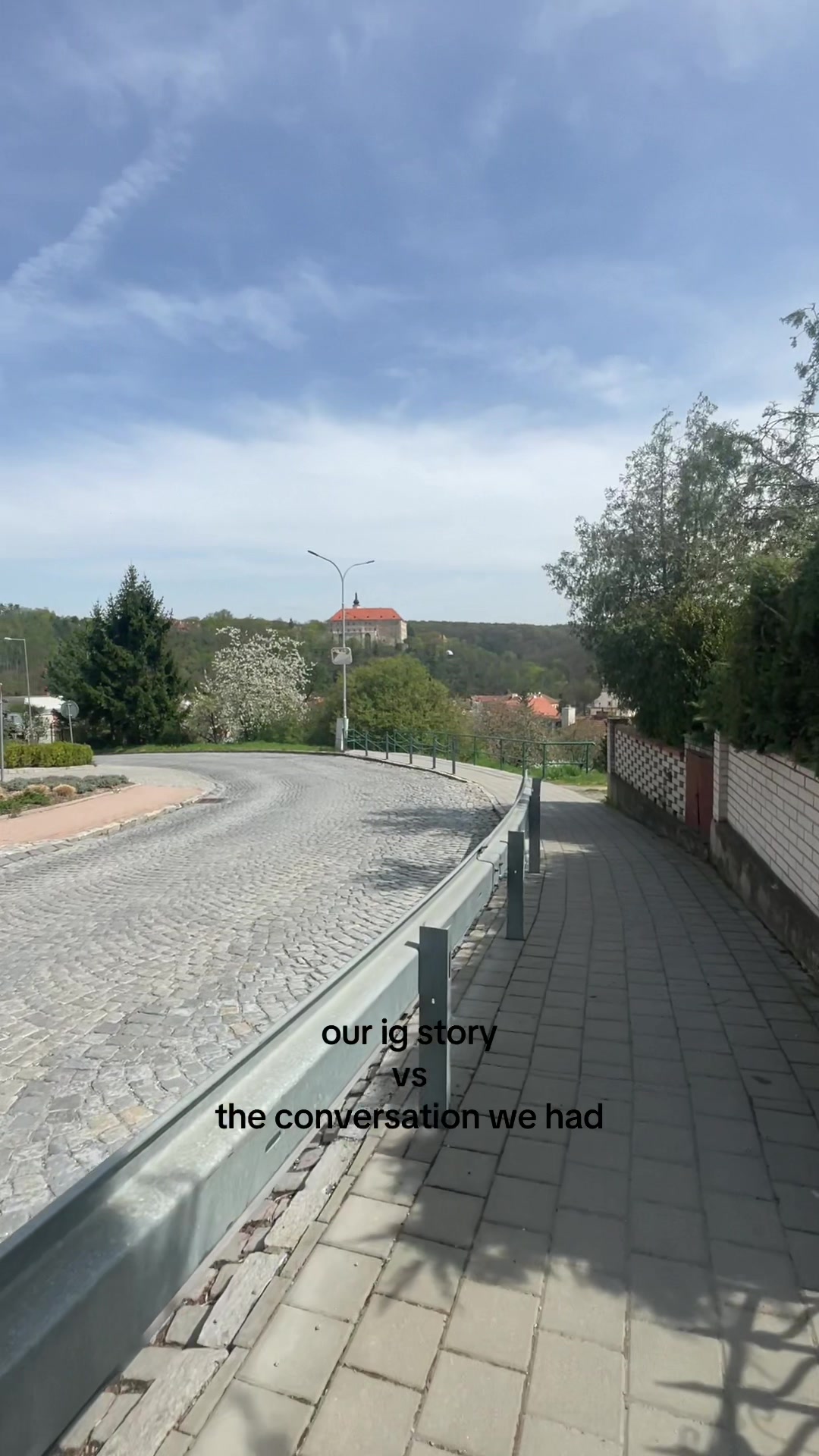 @Móňas