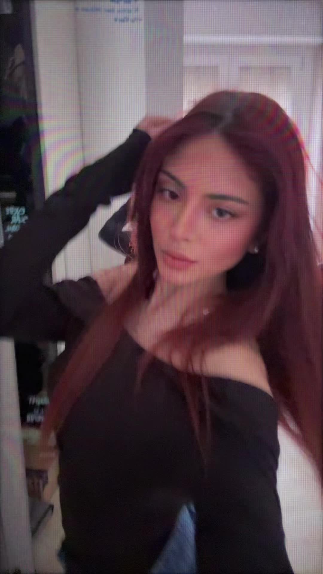 @Sara🤡