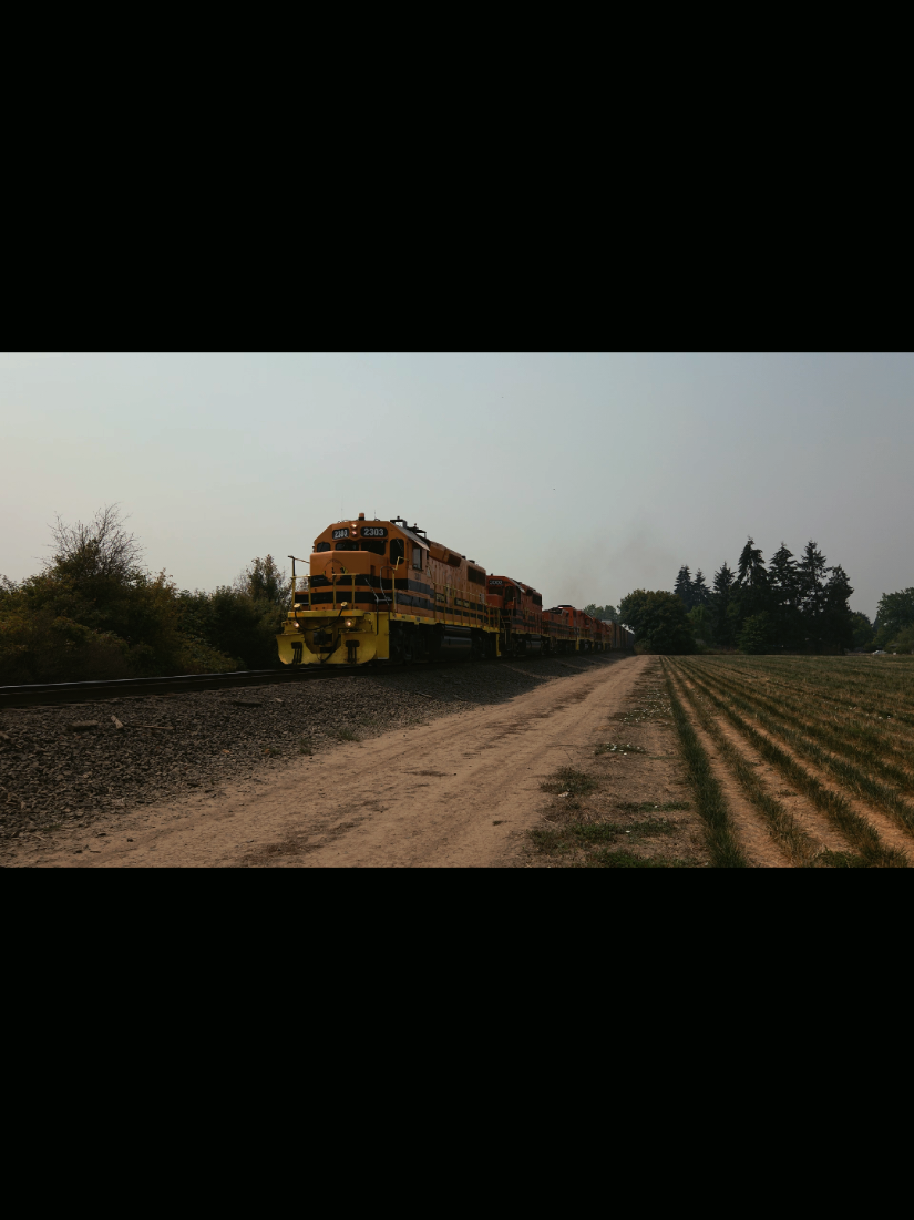 @railfan_parker