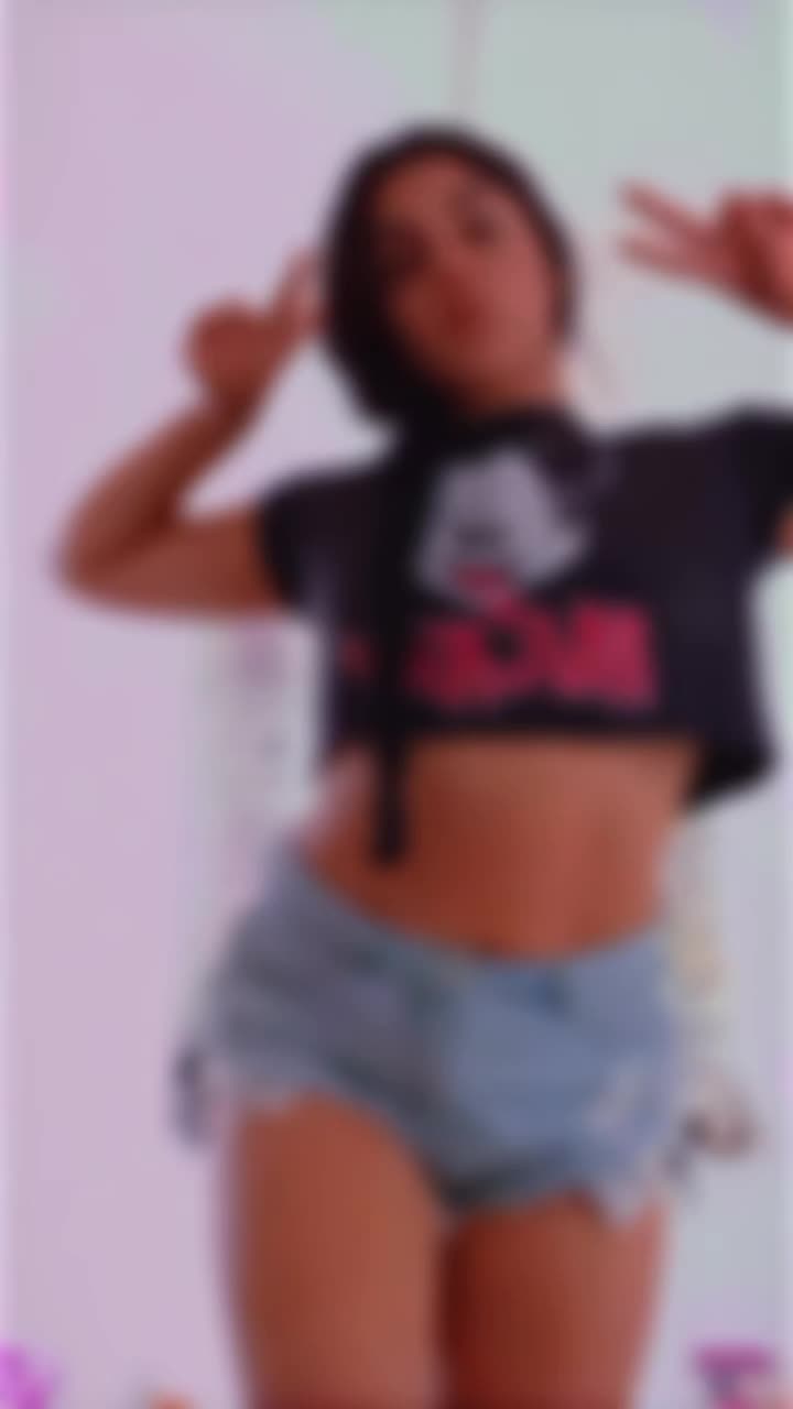 @🖤