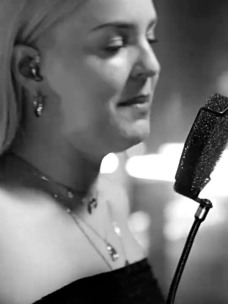@Liane | Anne-Marie Fan page