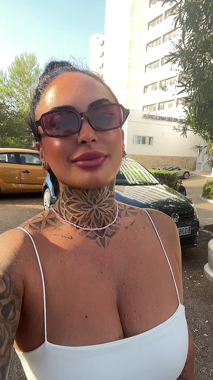 @𝒮 𝒶 𝓇 𝒶✨