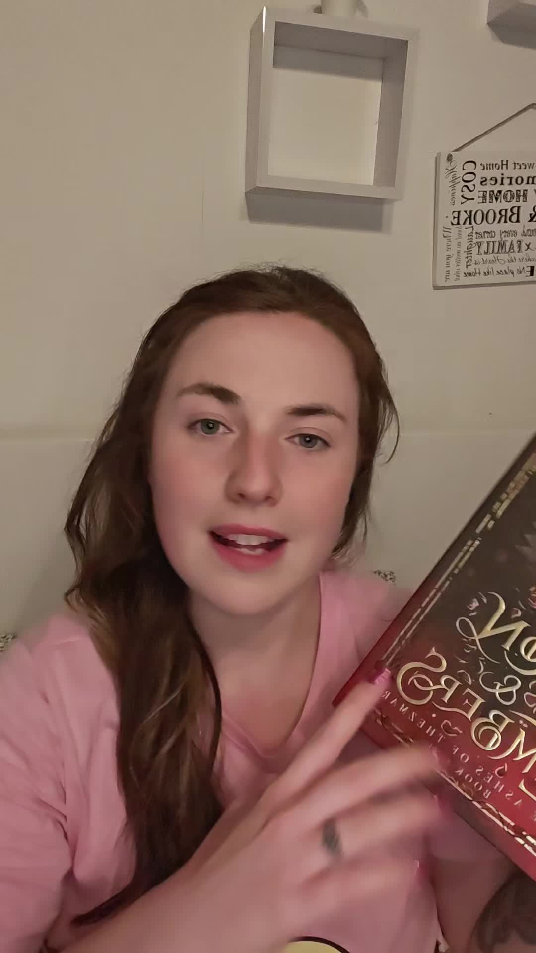 @BooksWithBrooke📚