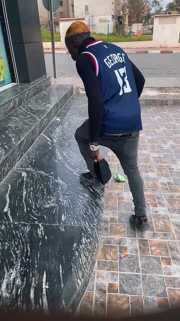 @Fadįrøú .- dør 💎