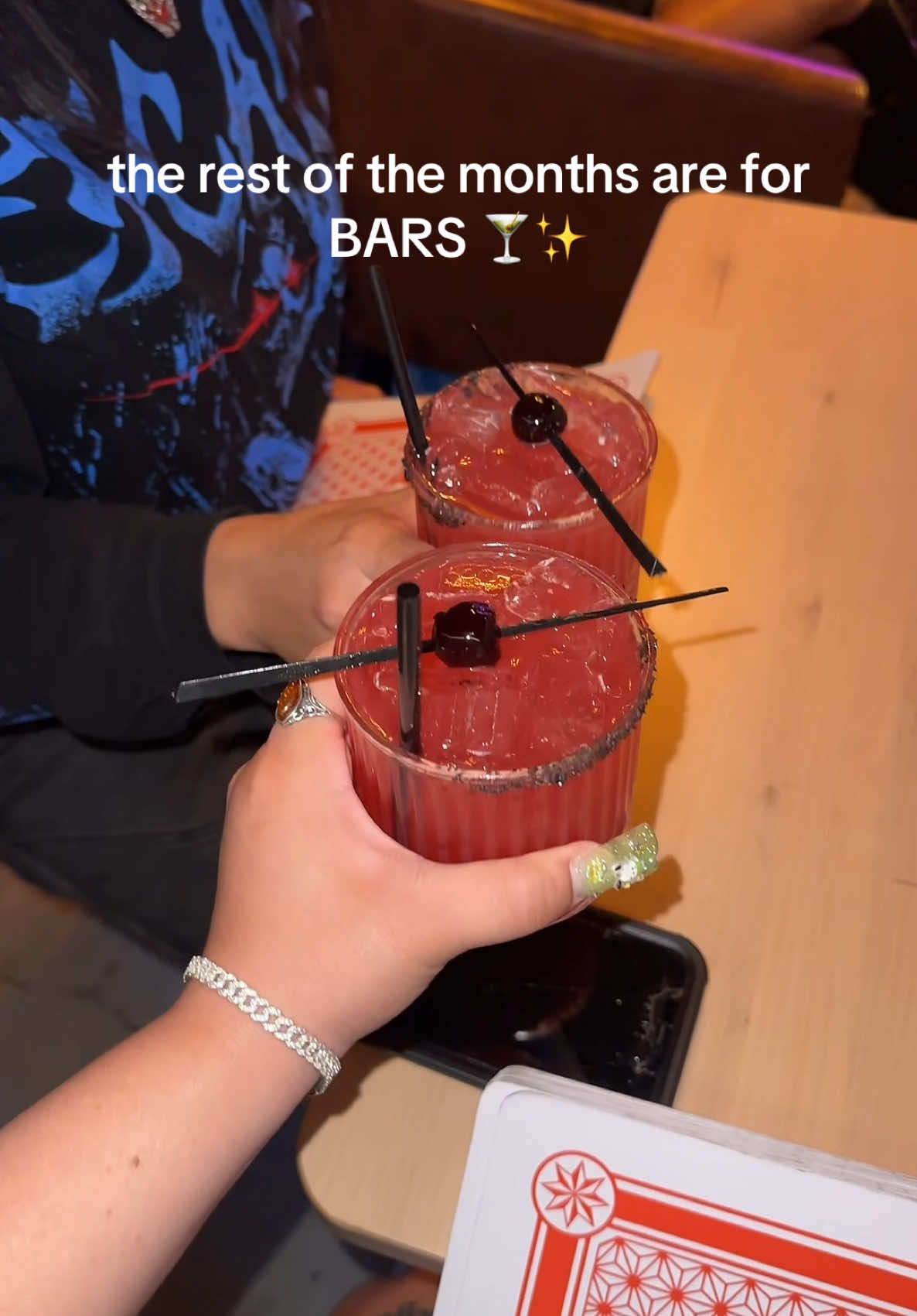 @pearl ༺ ♱ ༻