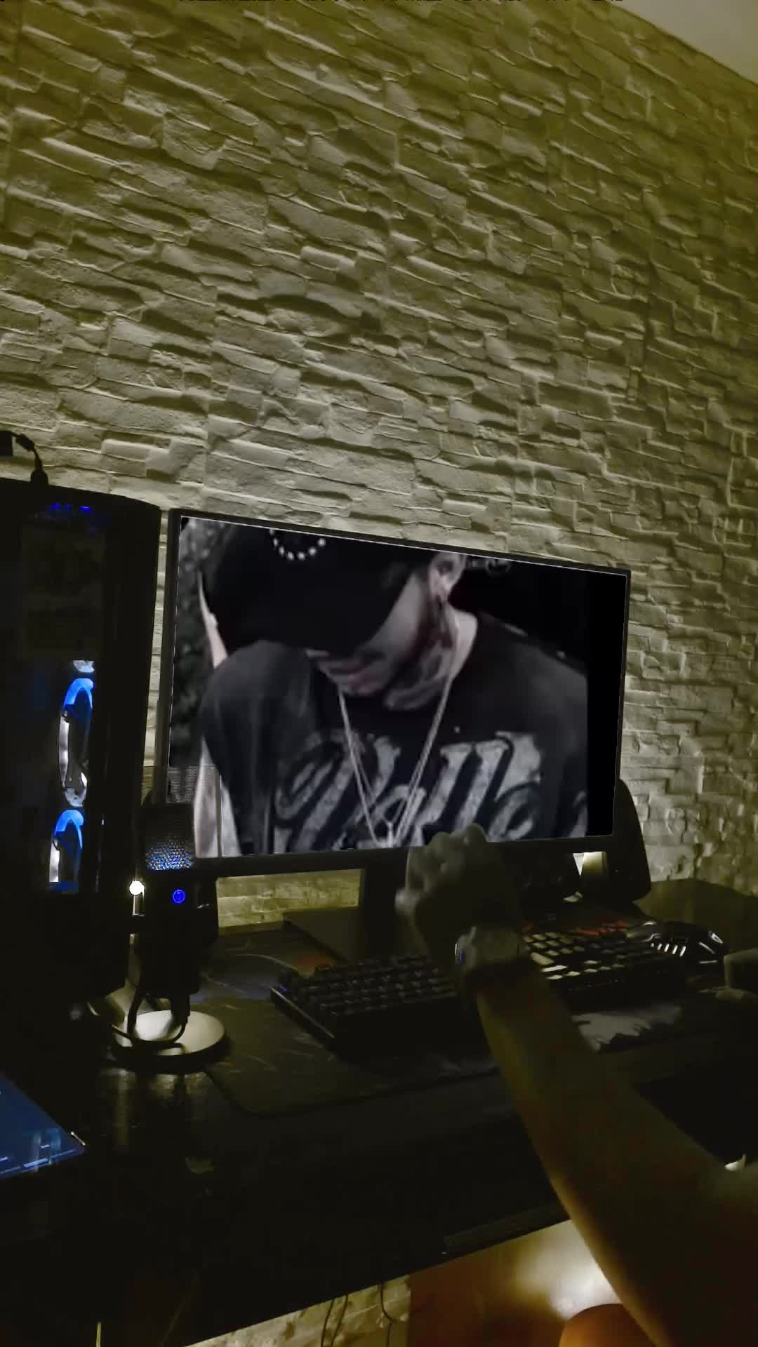 @soy_julian