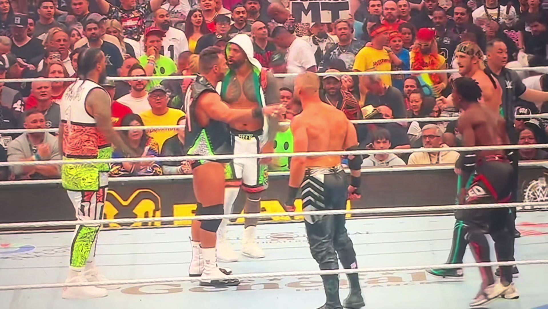 @Fan_Girl_Of_WWE’xo