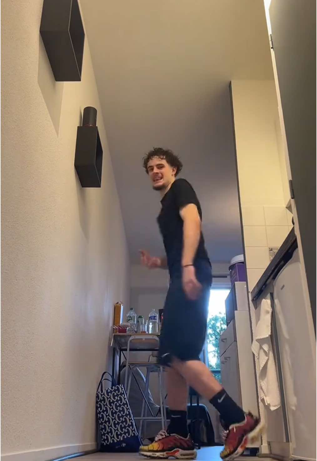 @SVM’´💨