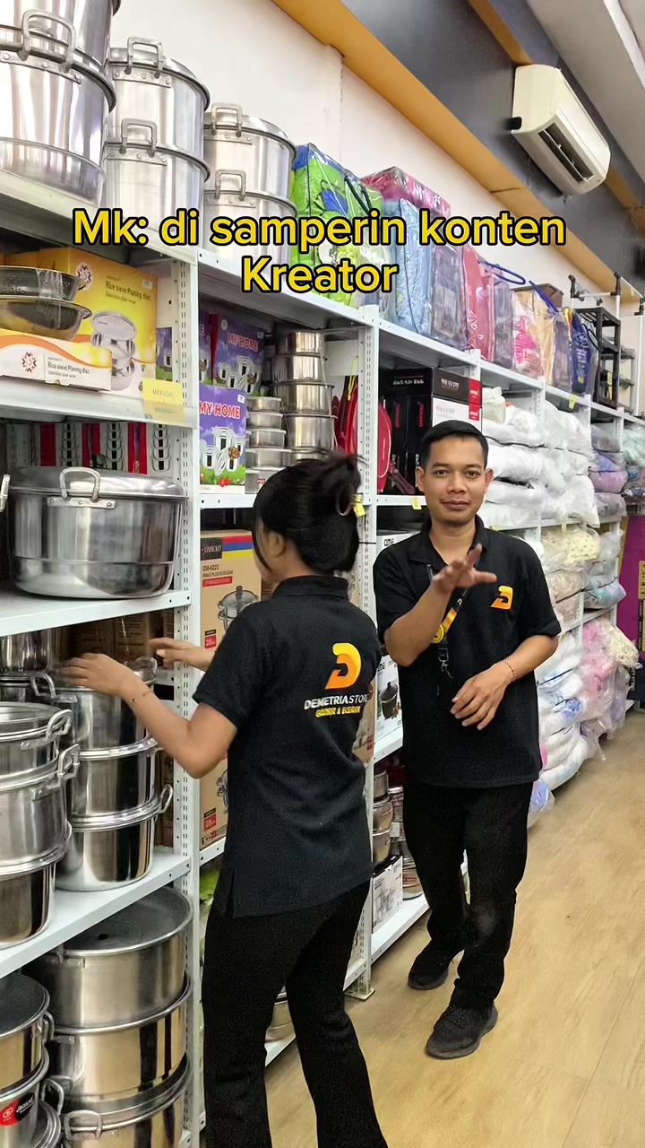 @Demetria_store