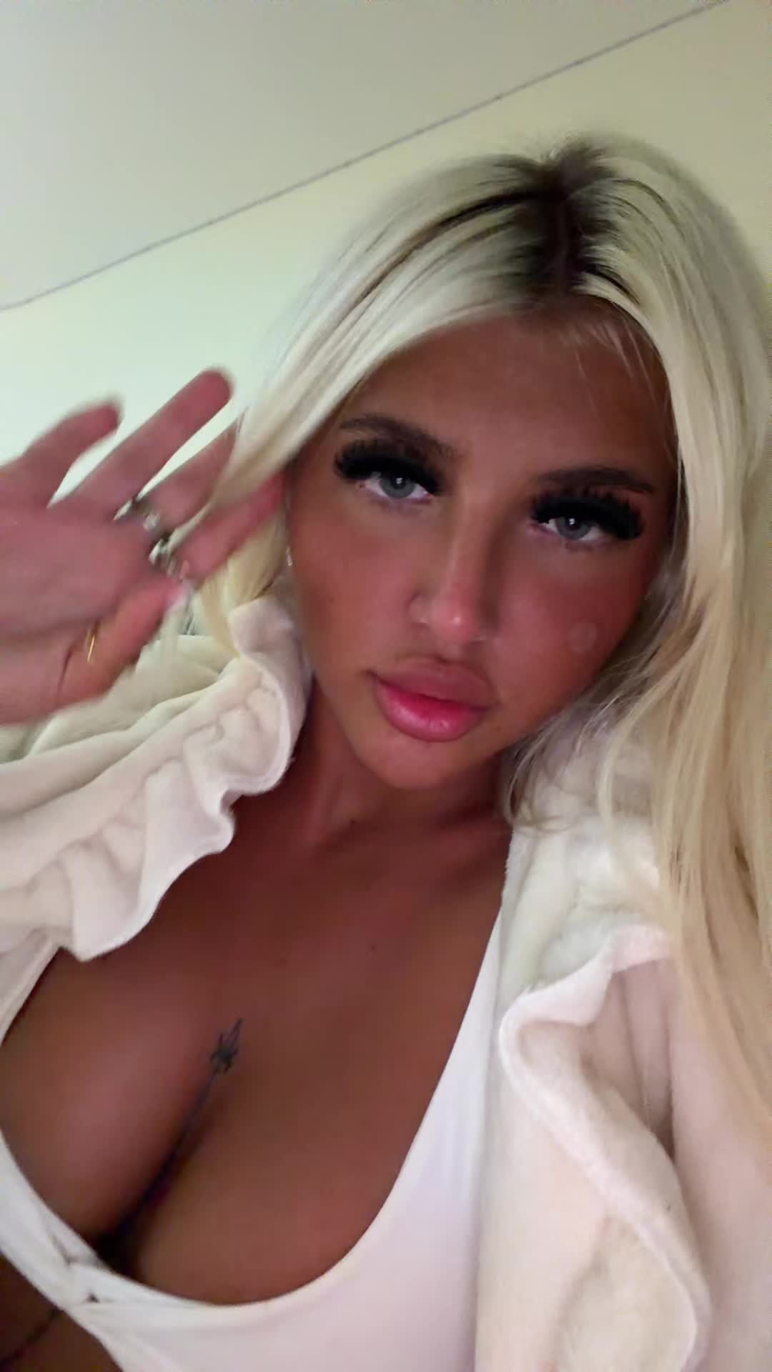 @Erin 🍒🫦🐆