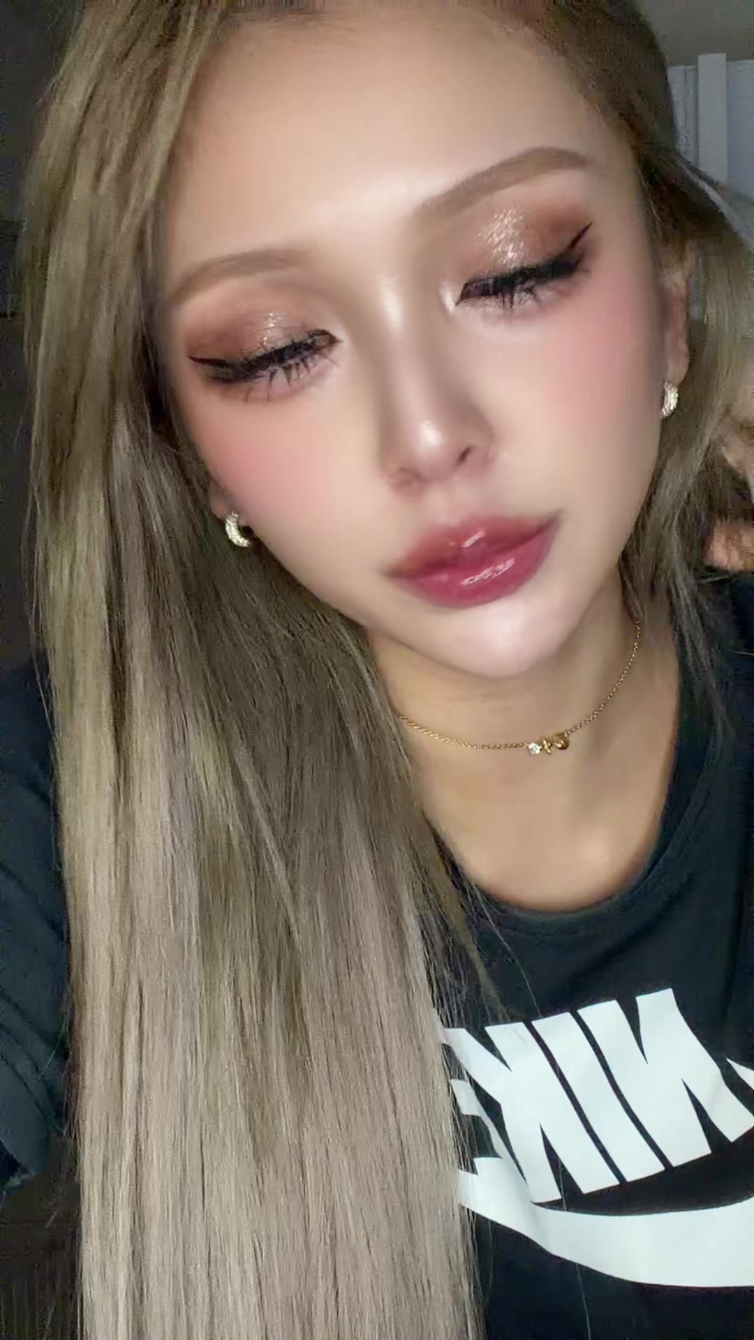 @マユ