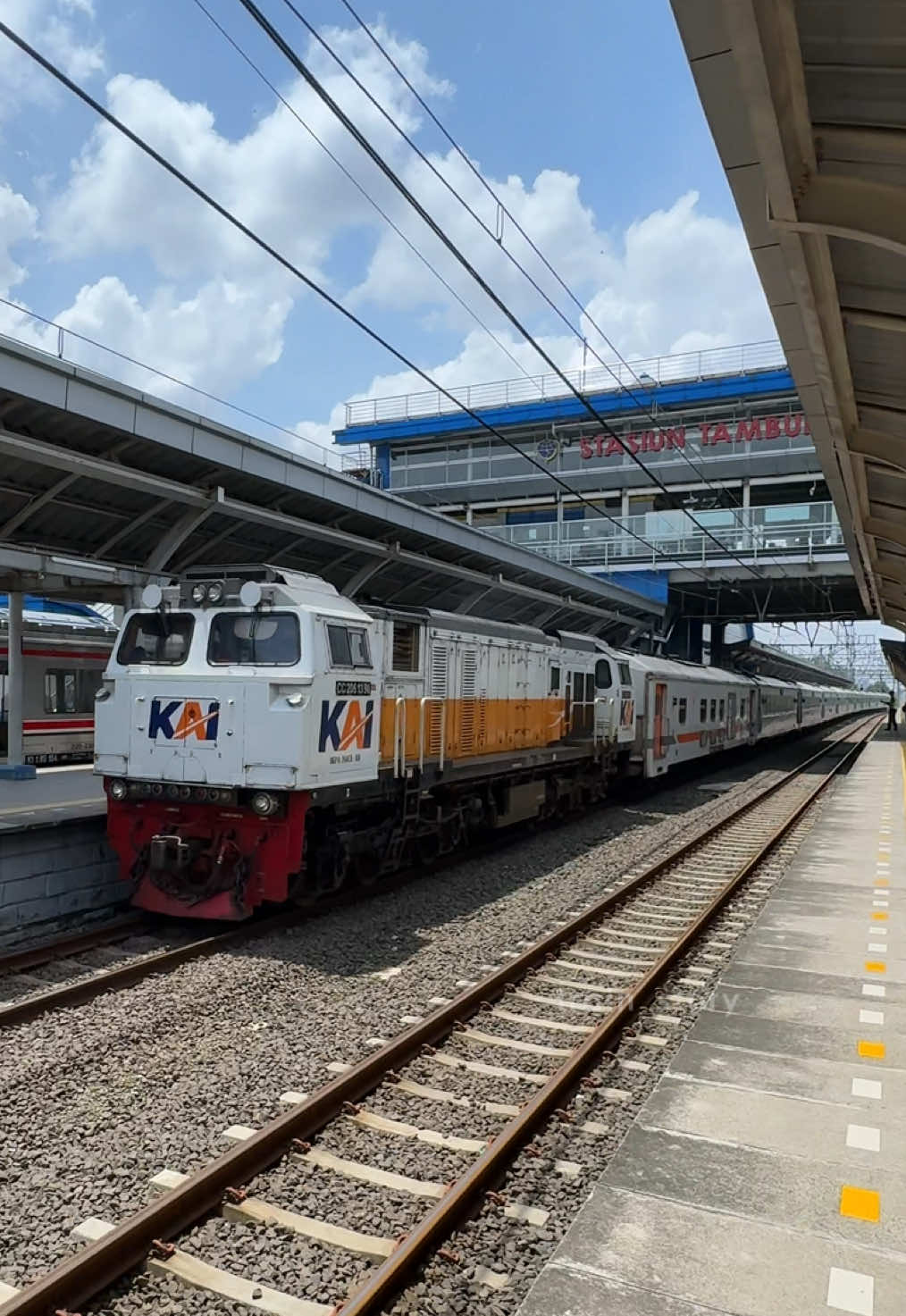 @Train_Story