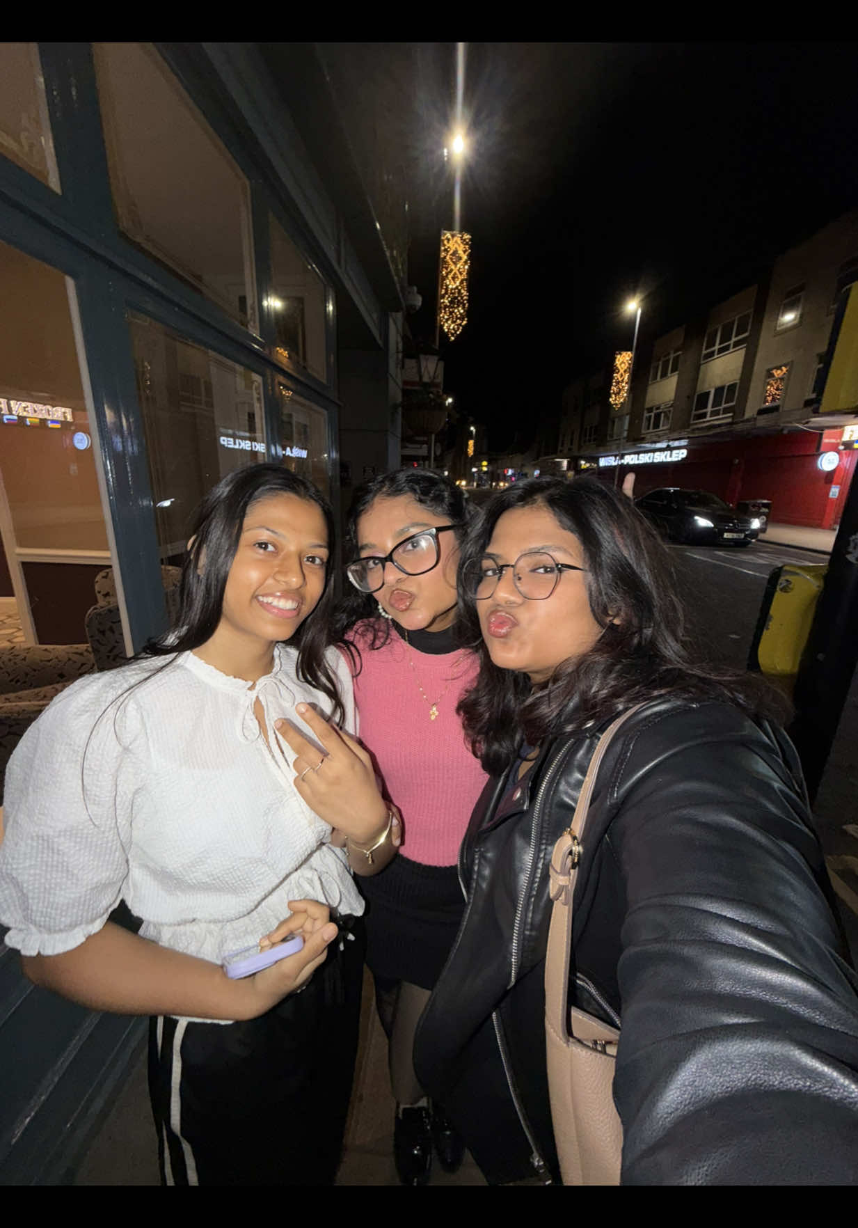 @diya🫶🏼