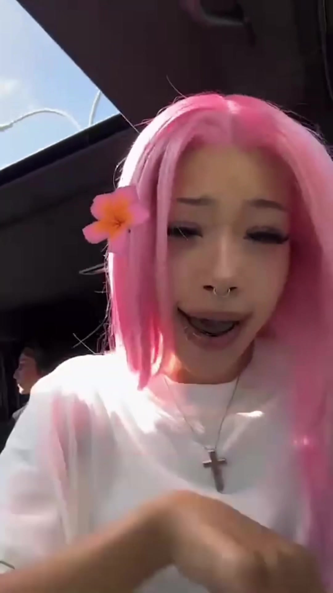 @kayla.