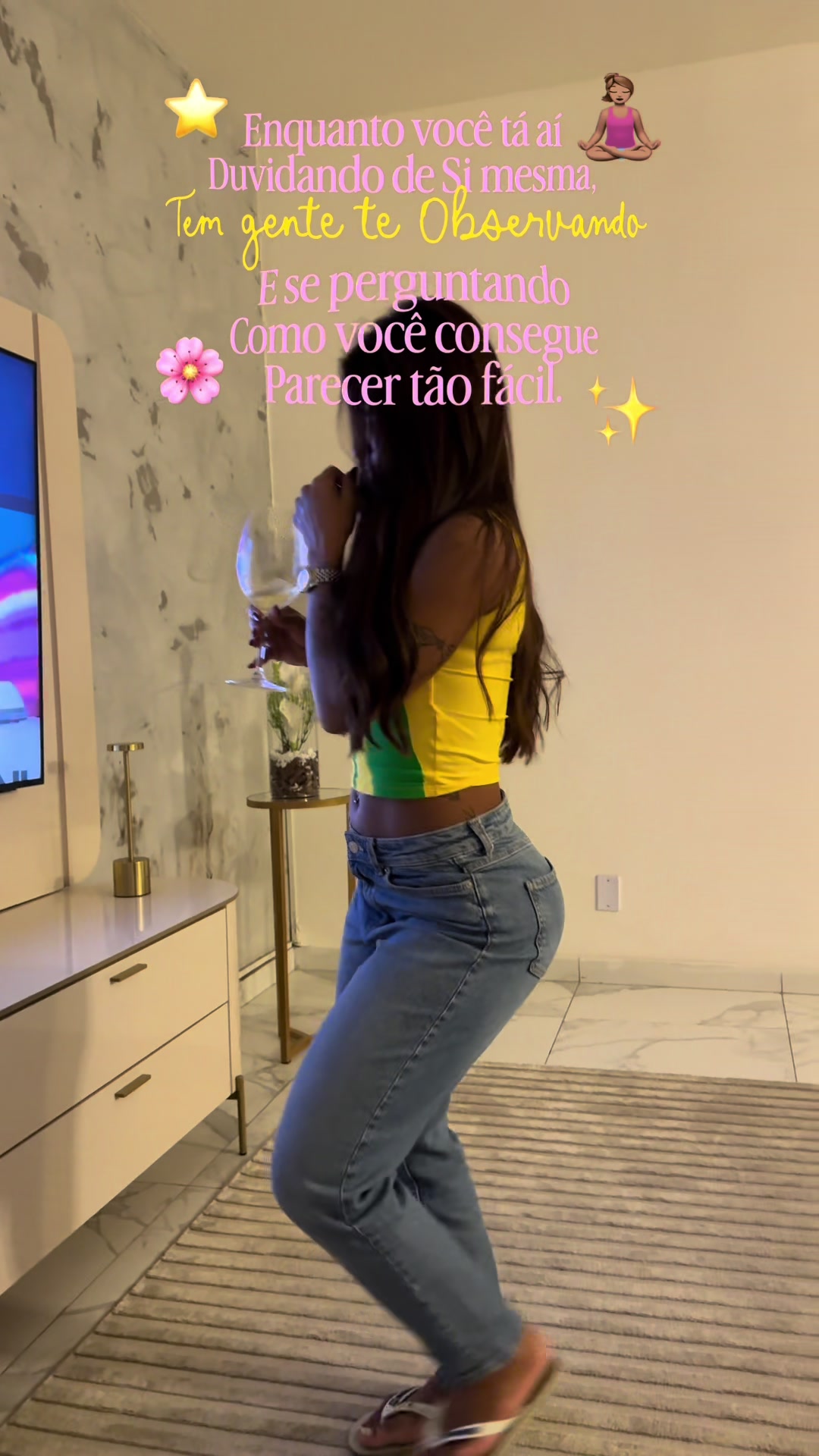 @Alineamorimooficial