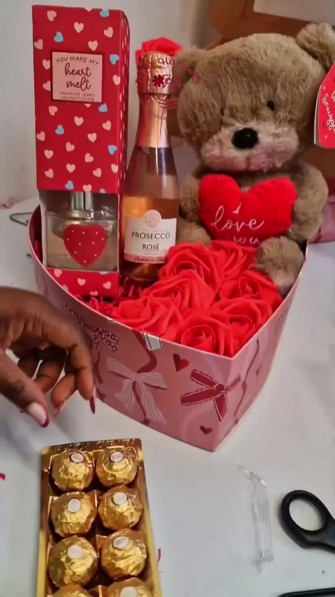 @D&p Hampers