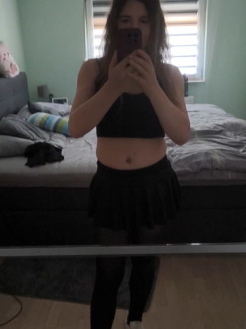 @Laurababyemily