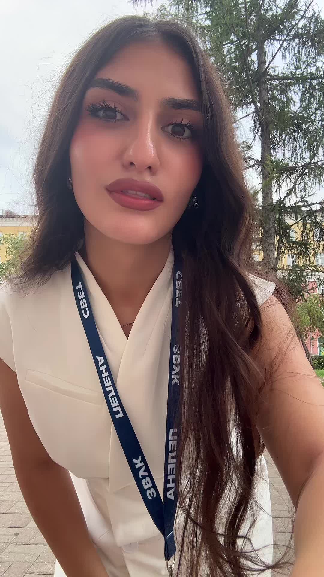 @foxaniel