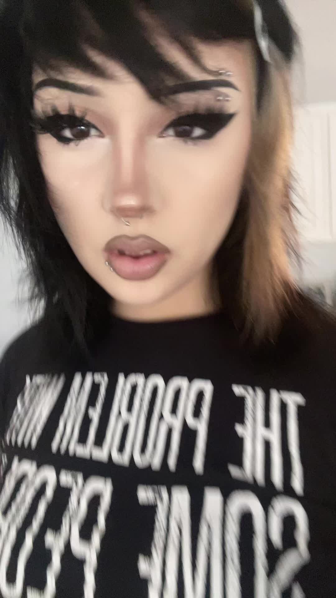 @(ﾒ﹏ﾒ)