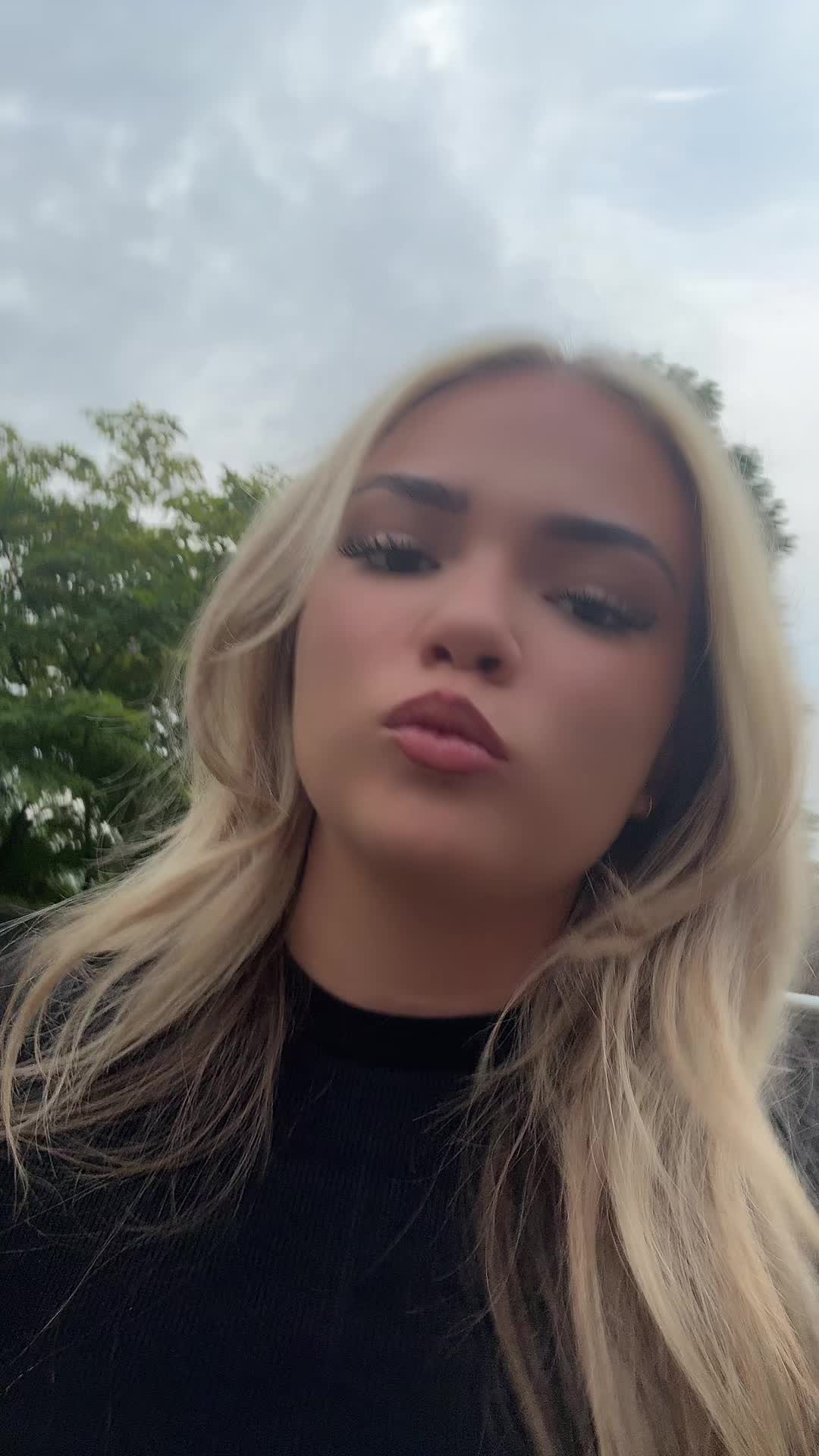 @ellie