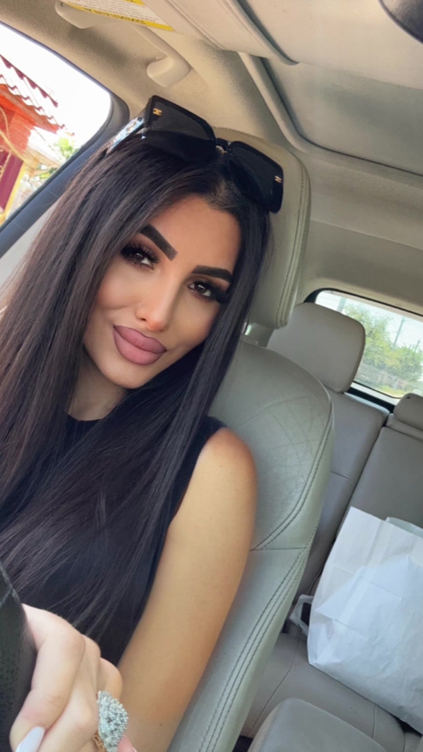 @𝐤𝐫𝐢𝐬𝐭𝐢𝐧𝐚 👑