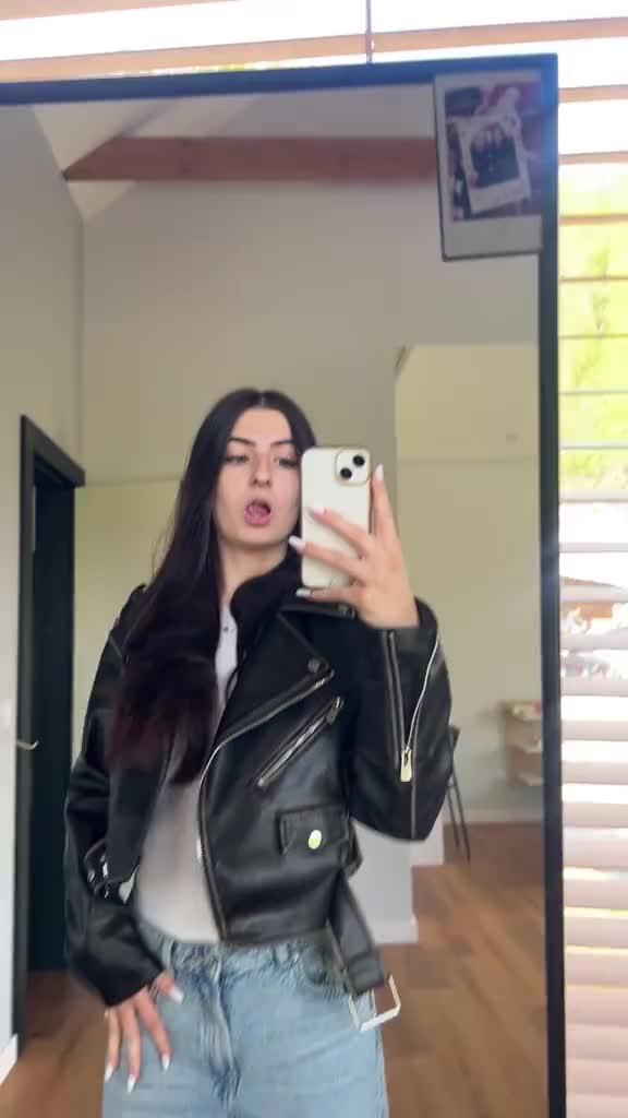 @jvvlcia___