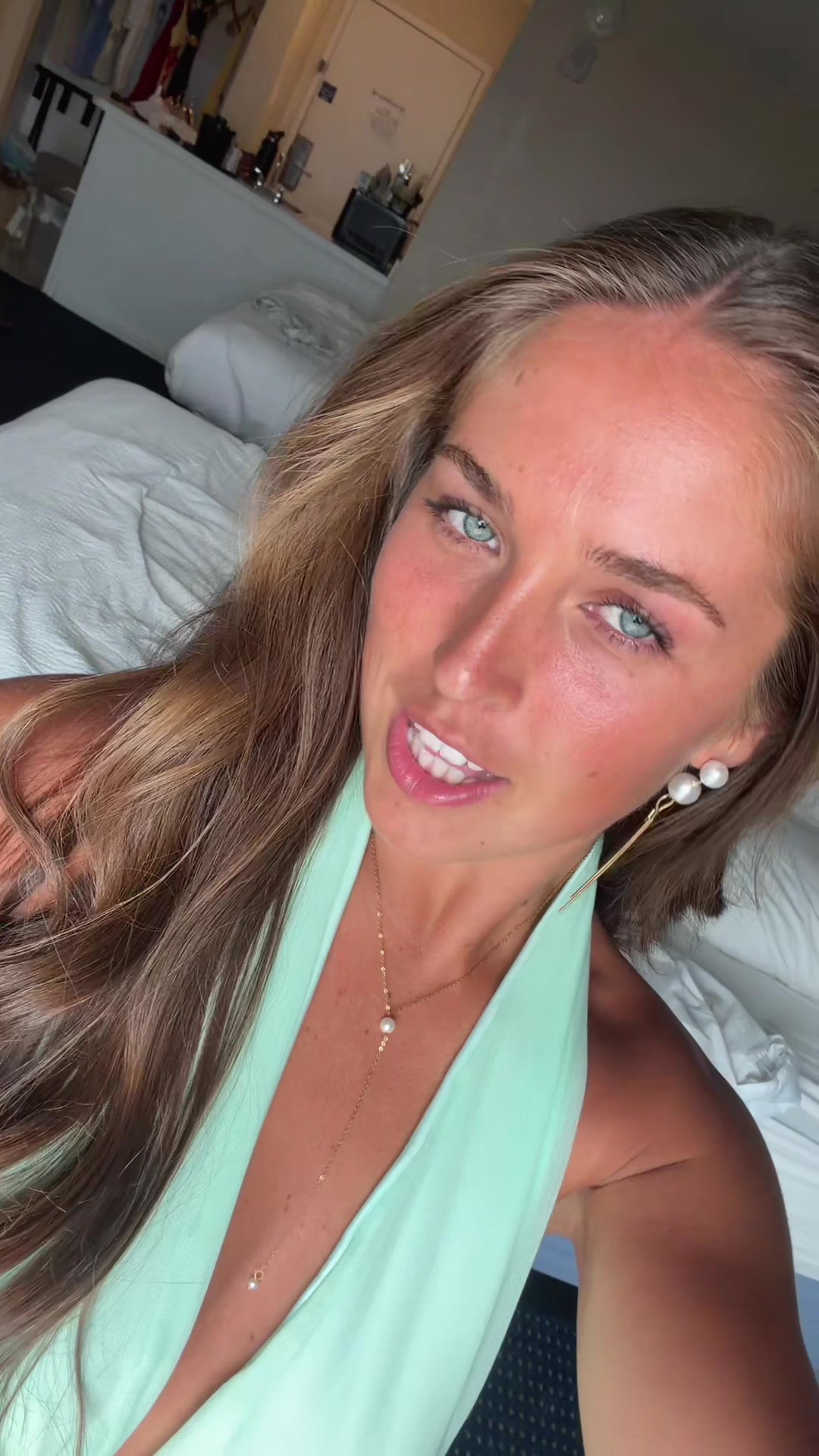 @alexisjhogan