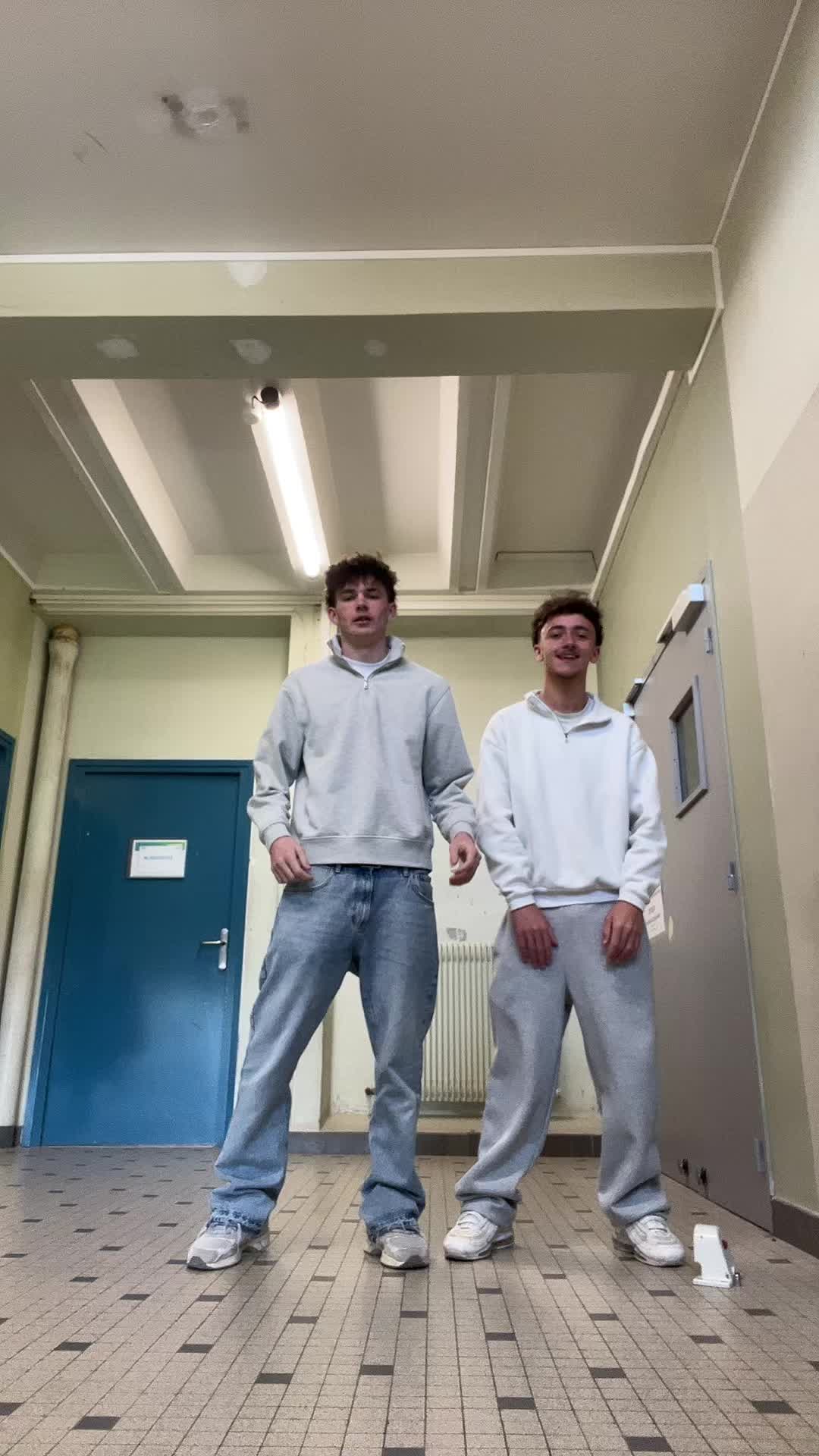 @pinglish